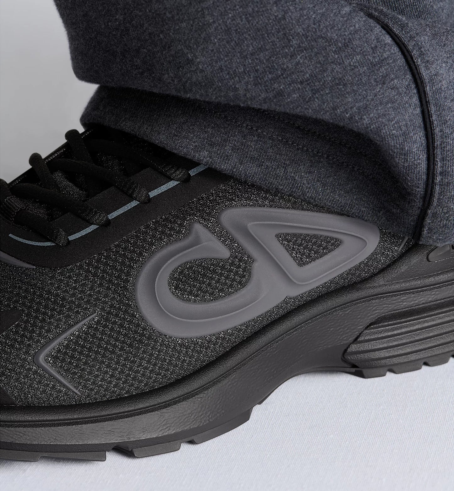 DIOR B30 Countdown Tech Sneaker