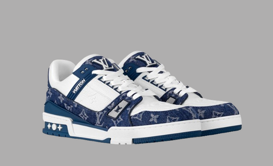 LV trainer sneaker / with og lv box